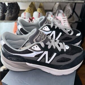 Women’s New Balance sneakers